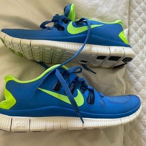Nike free fly shoes